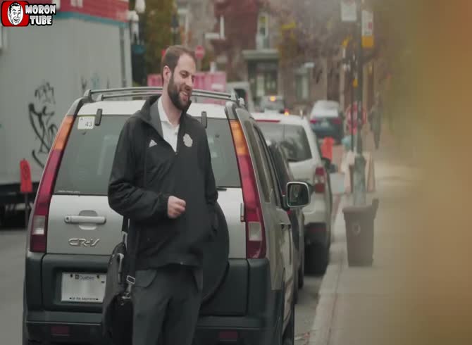 Video :Quebec - a pedestrian crossing that offers genuine pedestrian protection